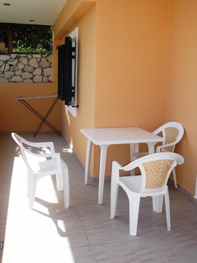 Calypso Luxury Studios Vasiliki  Exterior photo