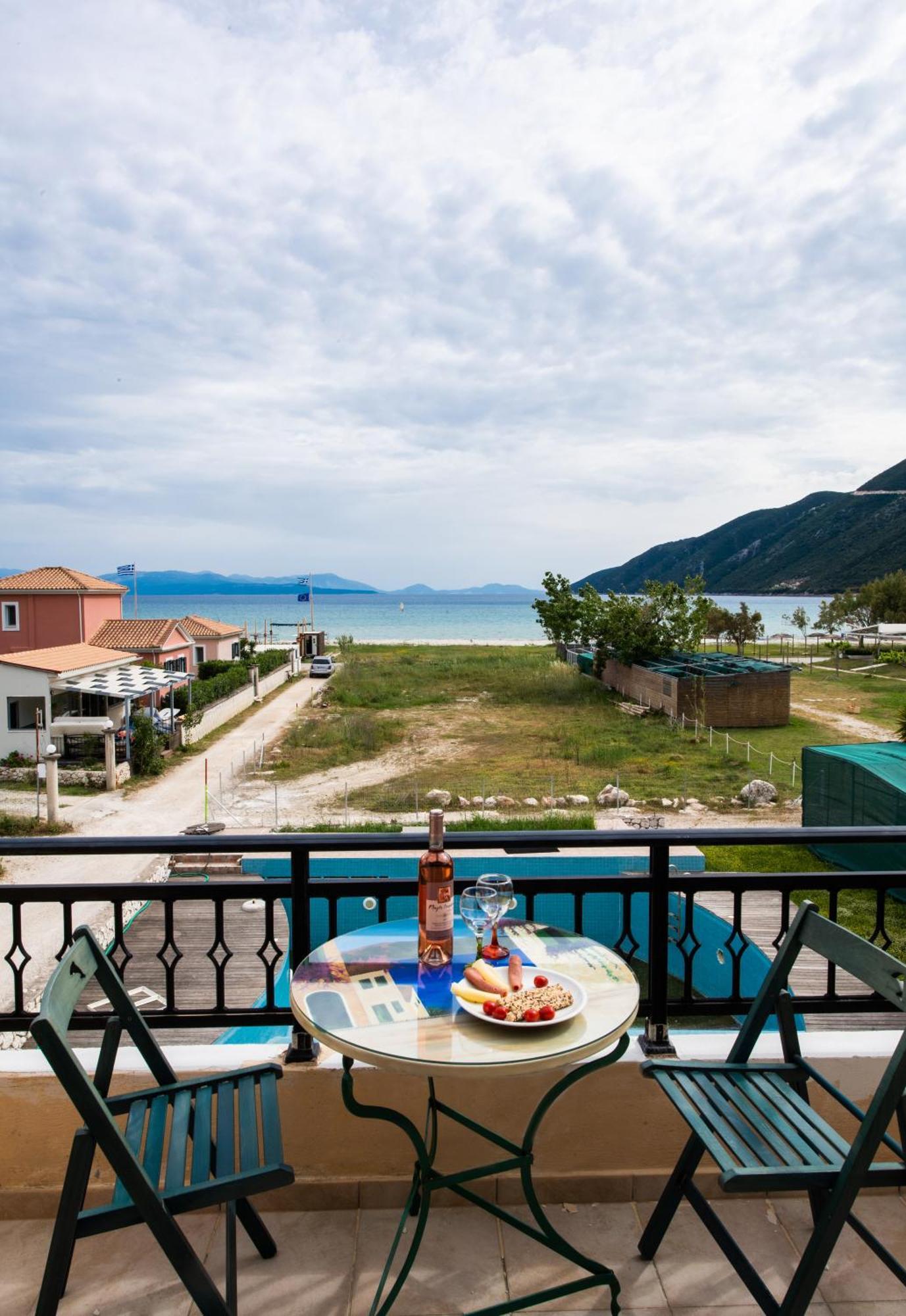 Calypso Luxury Studios Vasiliki  Exterior photo